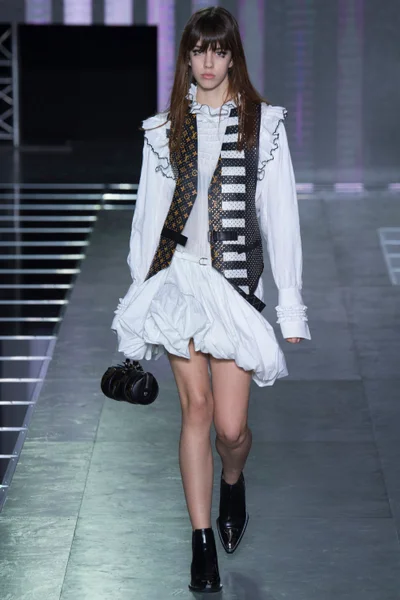 Look 22